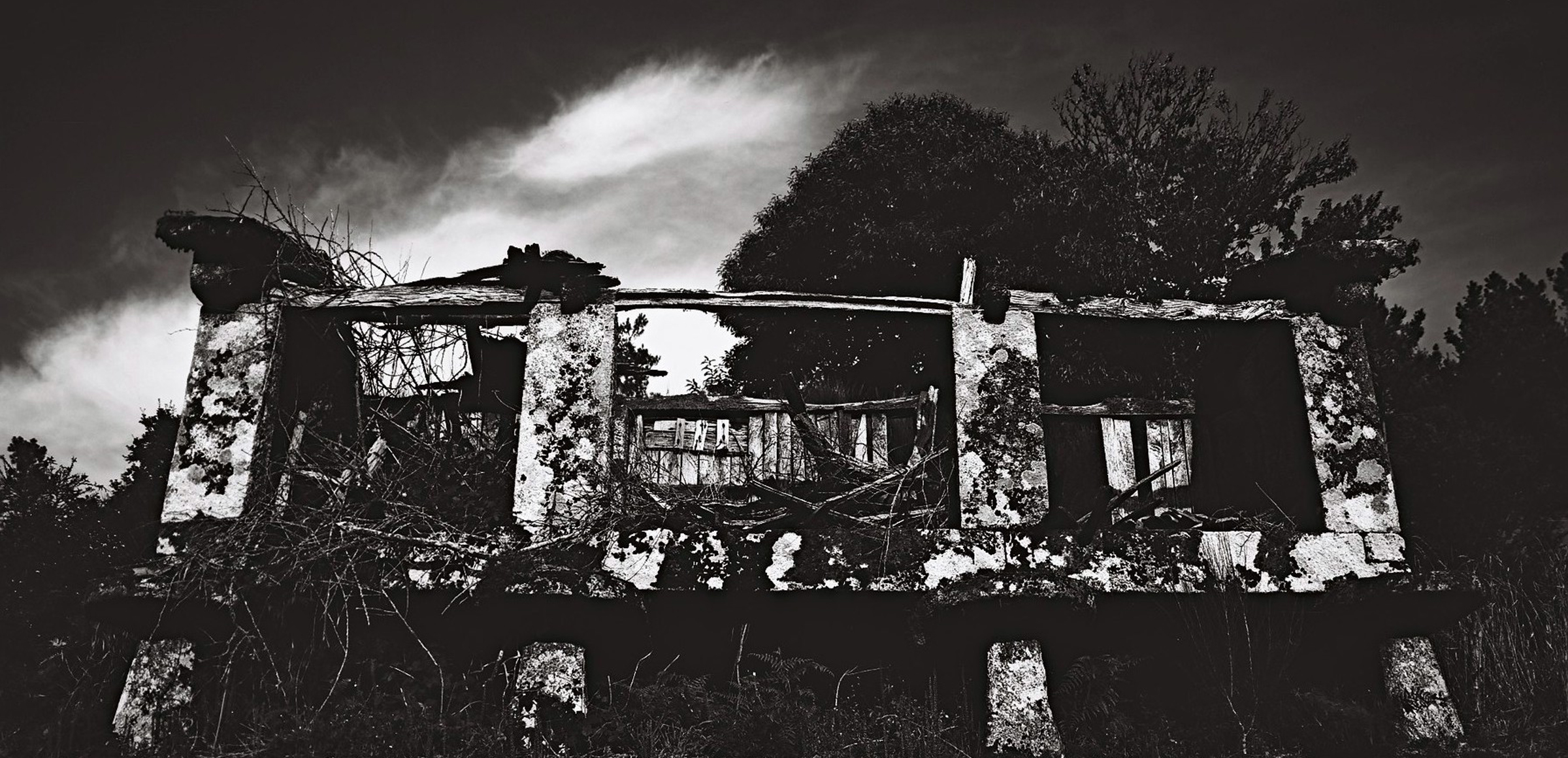 Vue d'un ancien horeo galicien, ou cabaceiro, en ruine