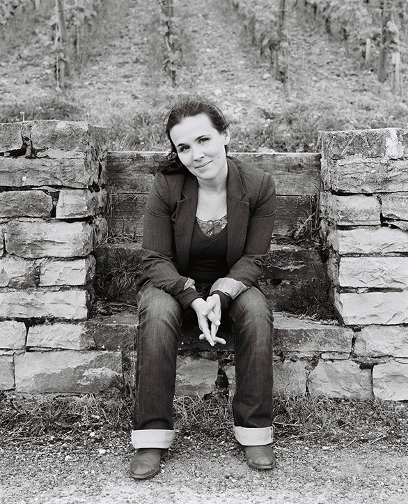 Portrait de ma copine quelque part sur les vignobles de Corton en Bourgogne